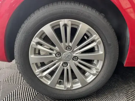 PEUGEOT 208 - voiture d'occasion - Photo 25