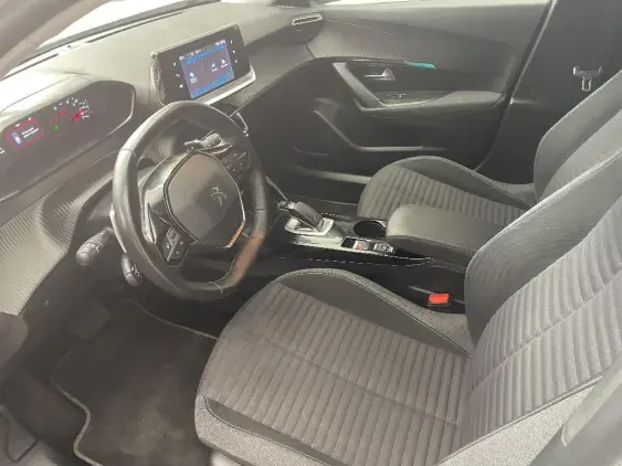 PEUGEOT 2008 II - voiture d'occasion - Photo 18