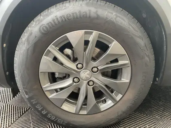 PEUGEOT 2008 II - voiture d'occasion - Photo 23