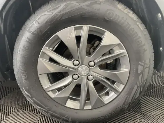 PEUGEOT 2008 II - voiture d'occasion - Photo 24