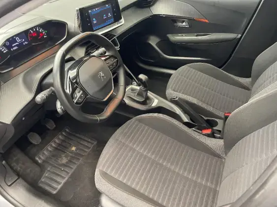 PEUGEOT 208 BUSINESS R II - voiture d'occasion - Photo 17