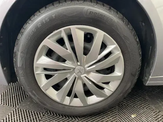 PEUGEOT 208 BUSINESS R II - voiture d'occasion - Photo 22