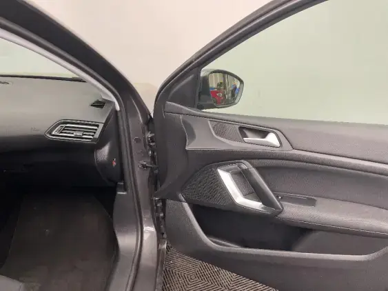 PEUGEOT 308 SW III - voiture d'occasion - Photo 20