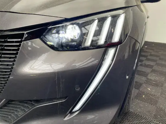 PEUGEOT 208 BUSINESS R II - voiture d'occasion - Photo 18