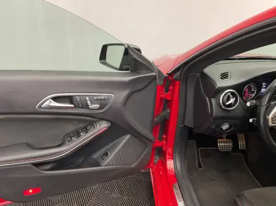 MERCEDES CLA SHOOTING BRAKE I - voiture d'occasion - Photo 19