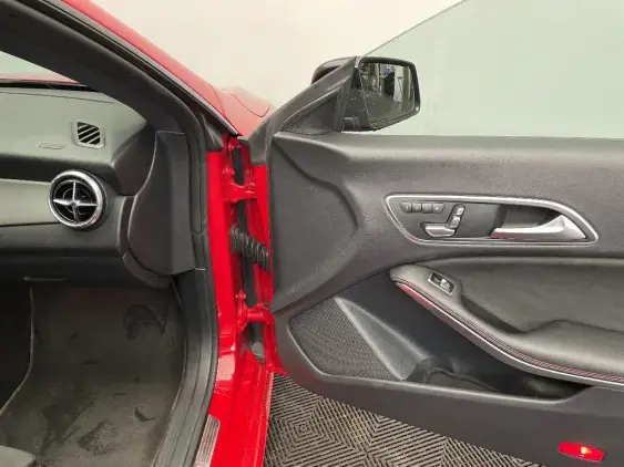 MERCEDES CLA SHOOTING BRAKE I - voiture d'occasion - Photo 20