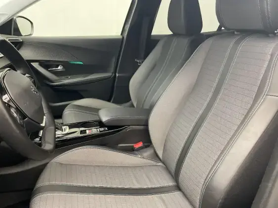 PEUGEOT 2008 II - voiture d'occasion - Photo 17