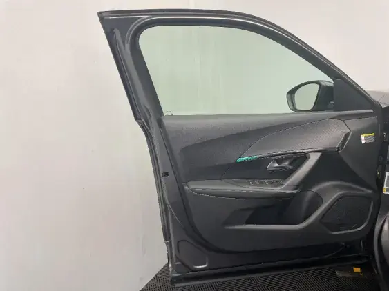 PEUGEOT 2008 II - voiture d'occasion - Photo 18