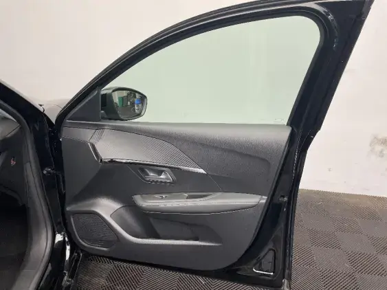 PEUGEOT 208 II - voiture d'occasion - Photo 18