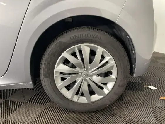 PEUGEOT 208 BUSINESS R II - voiture d'occasion - Photo 23