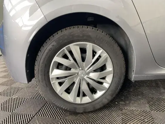 PEUGEOT 208 BUSINESS R II - voiture d'occasion - Photo 24