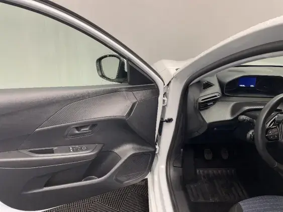 PEUGEOT 208 II - voiture d'occasion - Photo 19