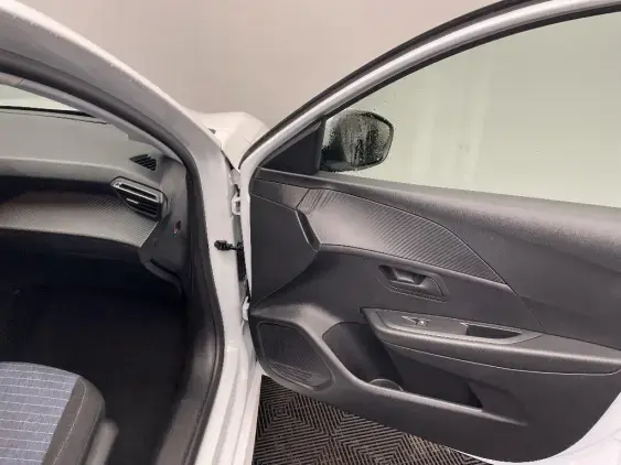 PEUGEOT 208 II - voiture d'occasion - Photo 20