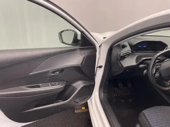 PEUGEOT 208 II - voiture d'occasion - Photo 19