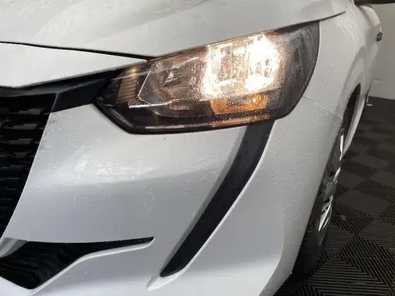 PEUGEOT 208 II - voiture d'occasion - Photo 22