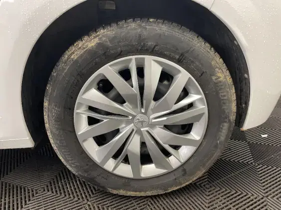 PEUGEOT 208 II - voiture d'occasion - Photo 24