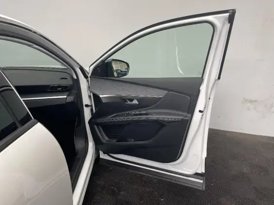 PEUGEOT 3008 II - voiture d'occasion - Photo 19