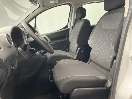 PEUGEOT PARTNER II - voiture d'occasion - Photo 17