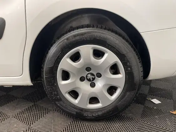 PEUGEOT PARTNER II - voiture d'occasion - Photo 23