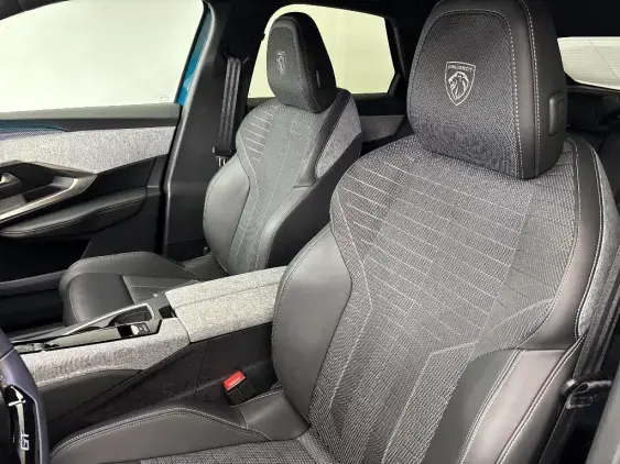 PEUGEOT 3008 ELECTRIQUE III - voiture d'occasion - Photo 18