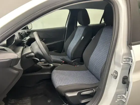 PEUGEOT 208 II - voiture d'occasion - Photo 18