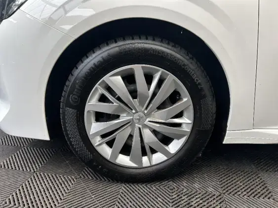 PEUGEOT 208 II - voiture d'occasion - Photo 21