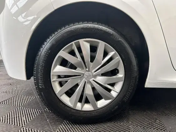 PEUGEOT 208 II - voiture d'occasion - Photo 23