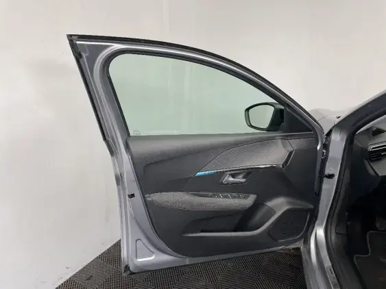 PEUGEOT 208 BUSINESS R II - voiture d'occasion - Photo 19