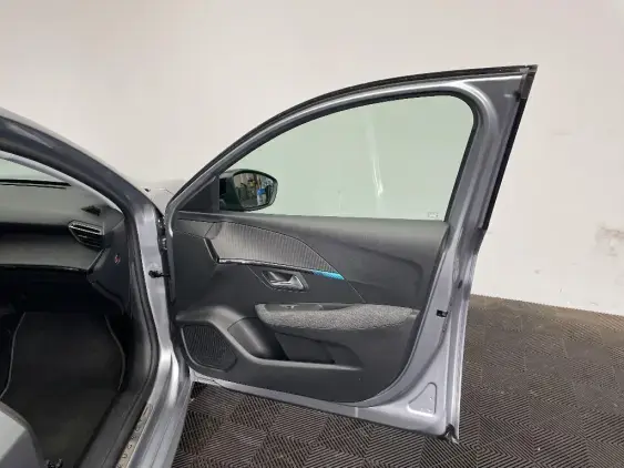 PEUGEOT 208 BUSINESS R II - voiture d'occasion - Photo 20