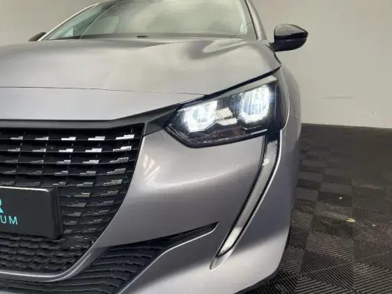 PEUGEOT 208 BUSINESS R II - voiture d'occasion - Photo 22