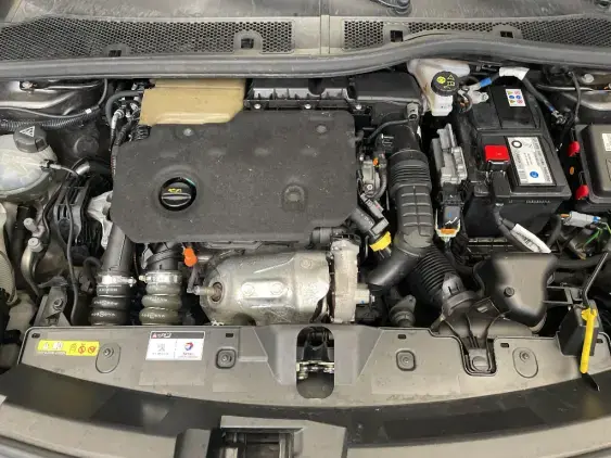 PEUGEOT 2008 II - voiture d'occasion - Photo 21