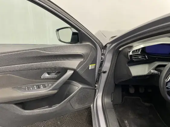 PEUGEOT 308 III - voiture d'occasion - Photo 19