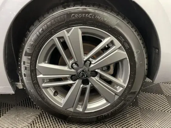 PEUGEOT 308 III - voiture d'occasion - Photo 24