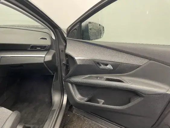 PEUGEOT 3008 II - voiture d'occasion - Photo 20