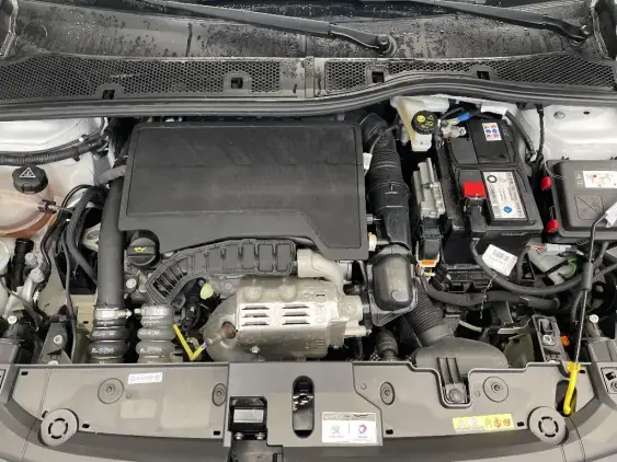 PEUGEOT 208 BUSINESS R II - voiture d'occasion - Photo 21