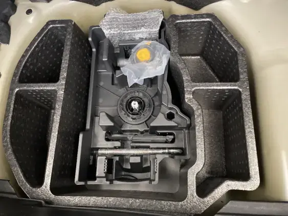 PEUGEOT 208 BUSINESS R II - voiture d'occasion - Photo 16