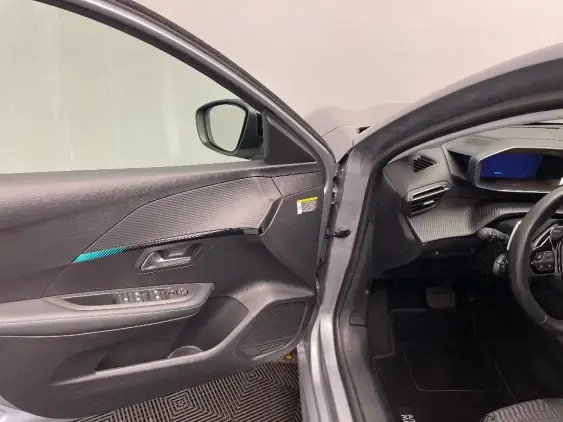 PEUGEOT 208 BUSINESS R II - voiture d'occasion - Photo 18