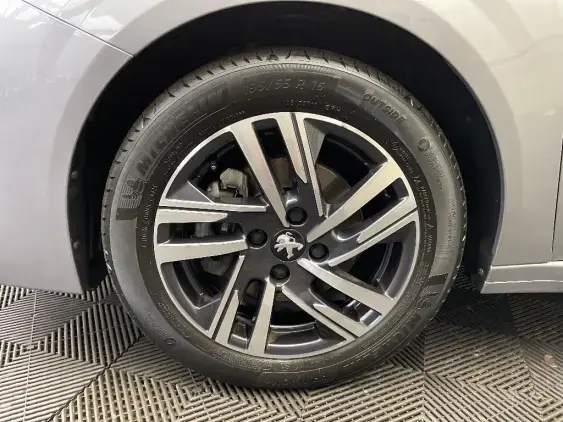 PEUGEOT 208 BUSINESS R II - voiture d'occasion - Photo 22