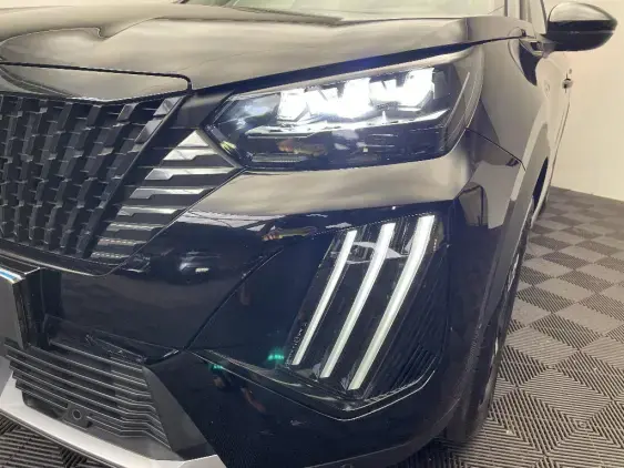 PEUGEOT 2008 II - voiture d'occasion - Photo 22