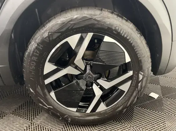 PEUGEOT 2008 II - voiture d'occasion - Photo 24