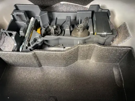 PEUGEOT 2008 II - voiture d'occasion - Photo 17