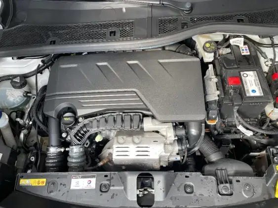 PEUGEOT 2008 II - voiture d'occasion - Photo 21