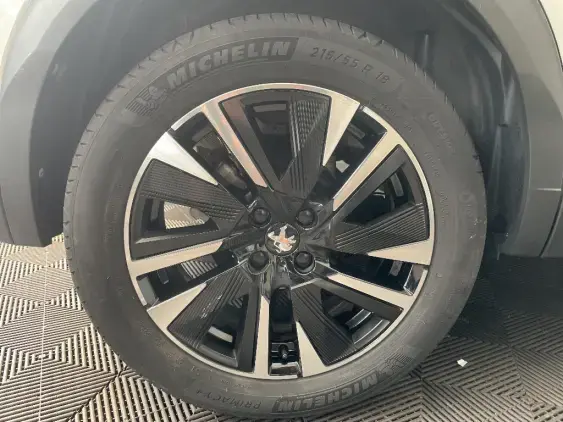 PEUGEOT 2008 II - voiture d'occasion - Photo 25