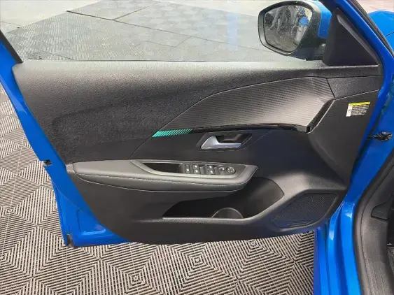 PEUGEOT 208 BUSINESS R II - voiture d'occasion - Photo 18