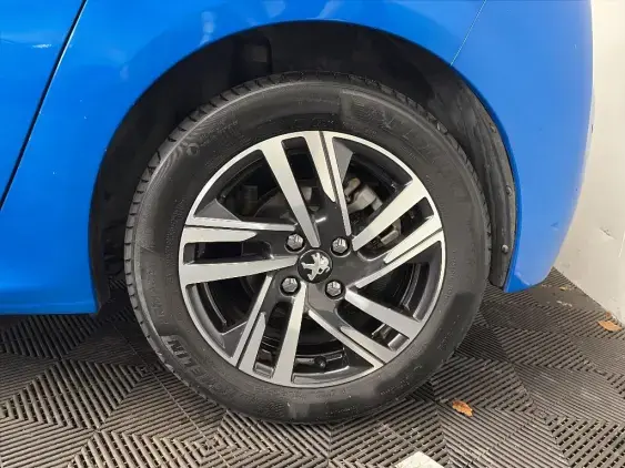 PEUGEOT 208 BUSINESS R II - voiture d'occasion - Photo 23