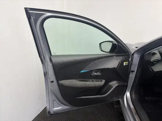 PEUGEOT 208 BUSINESS R II - voiture d'occasion - Photo 19