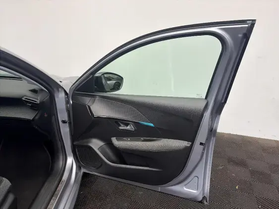 PEUGEOT 208 BUSINESS R II - voiture d'occasion - Photo 20