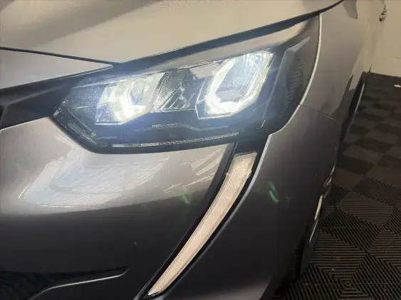 PEUGEOT 208 BUSINESS R II - voiture d'occasion - Photo 22