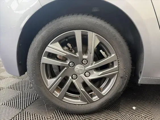 PEUGEOT 208 BUSINESS R II - voiture d'occasion - Photo 25