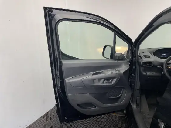 PEUGEOT PARTNER III - voiture d'occasion - Photo 18